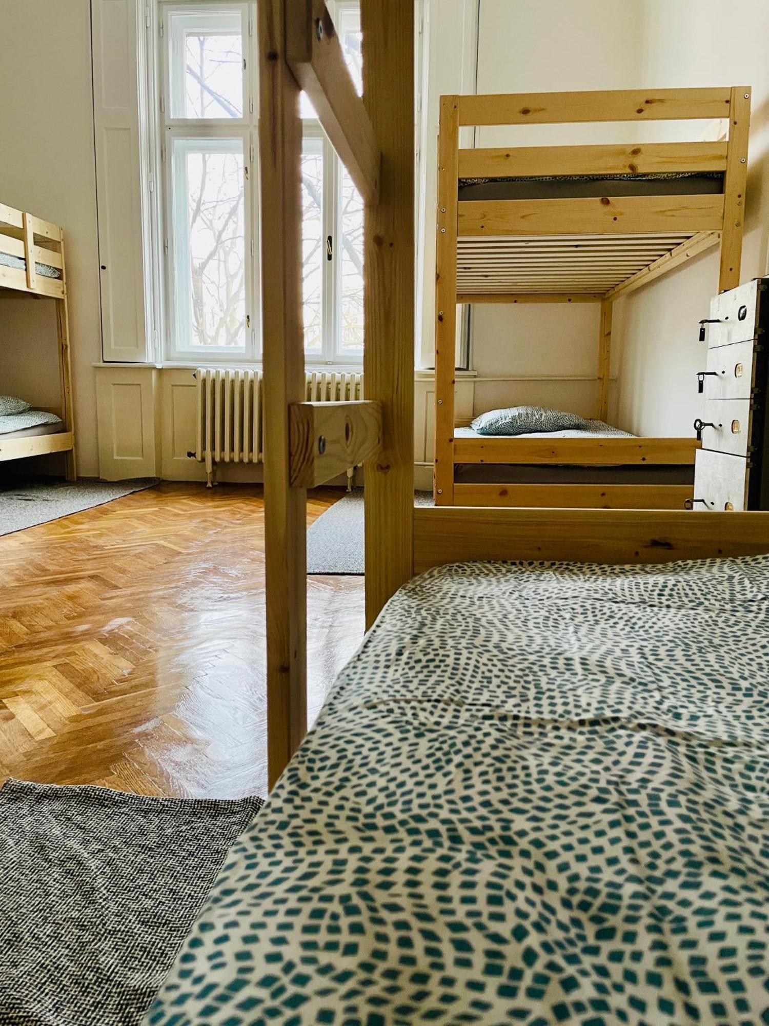 Hostel Green World Novi Sad Dış mekan fotoğraf