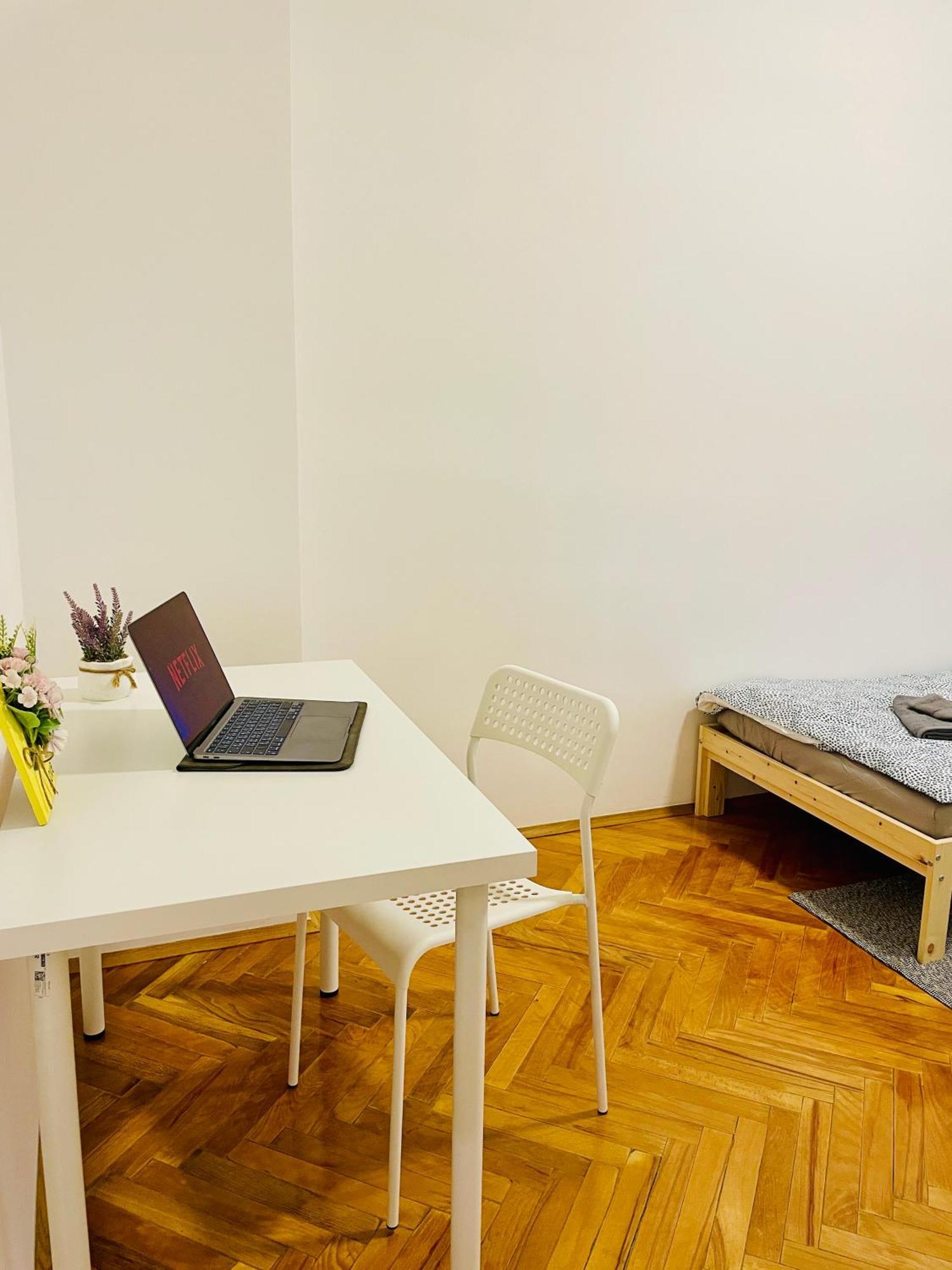 Hostel Green World Novi Sad Dış mekan fotoğraf